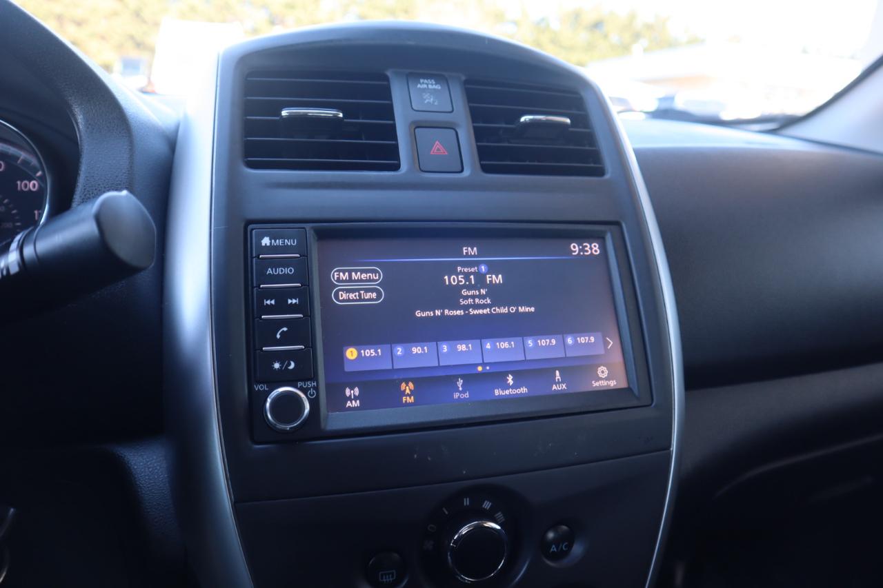 Nissan Versa Sedan SV CVT 2019