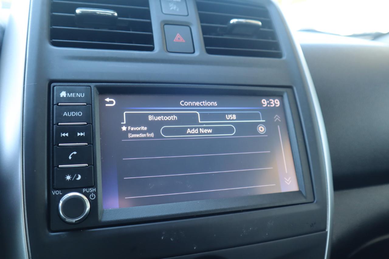 Nissan Versa Sedan SV CVT 2019