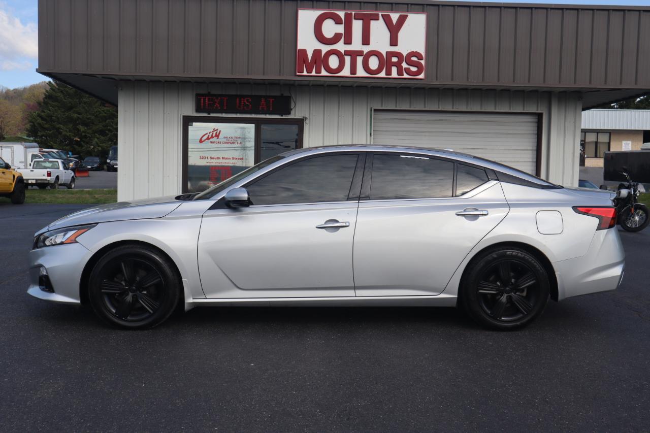 Nissan Altima 2.5 SV Sedan 2019