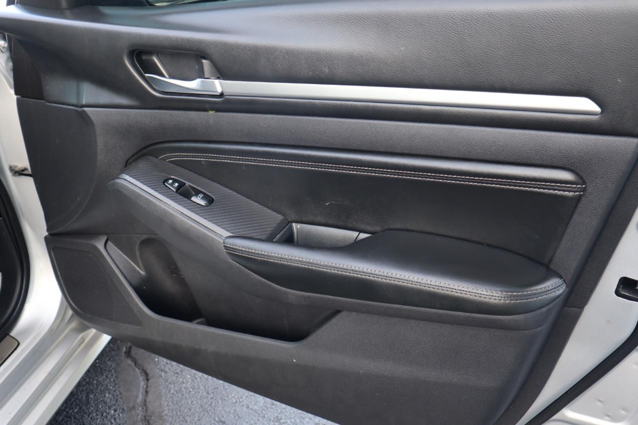 Nissan Altima 2.5 SV Sedan 2019