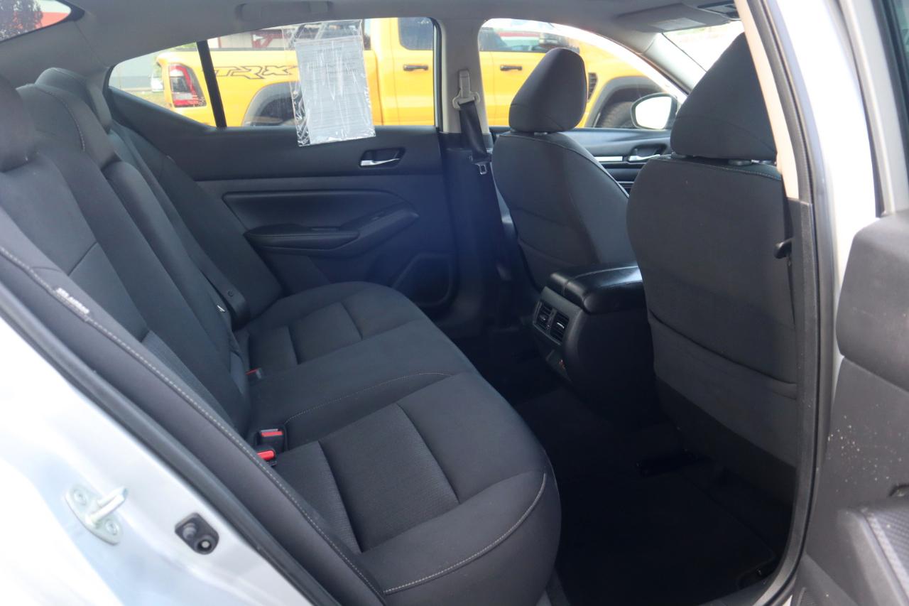 Nissan Altima 2.5 SV Sedan 2019