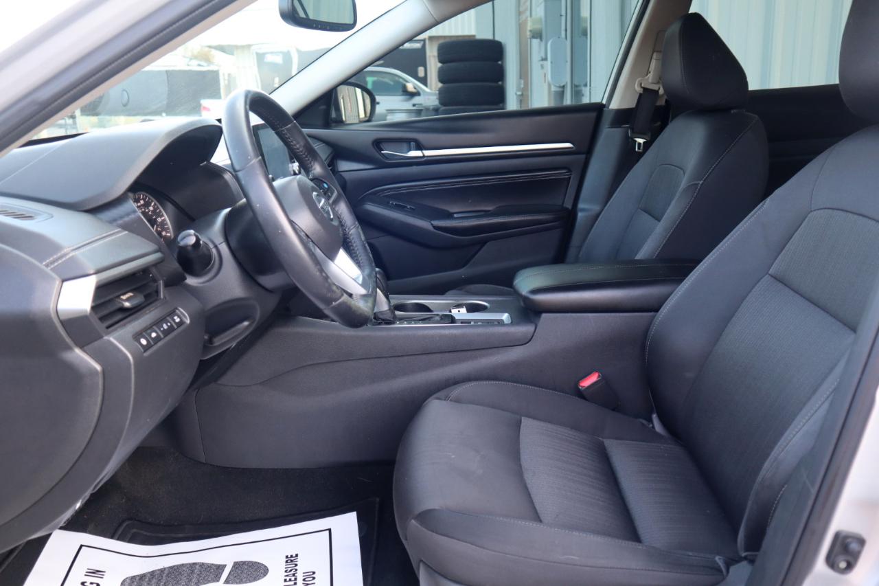 Nissan Altima 2.5 SV Sedan 2019