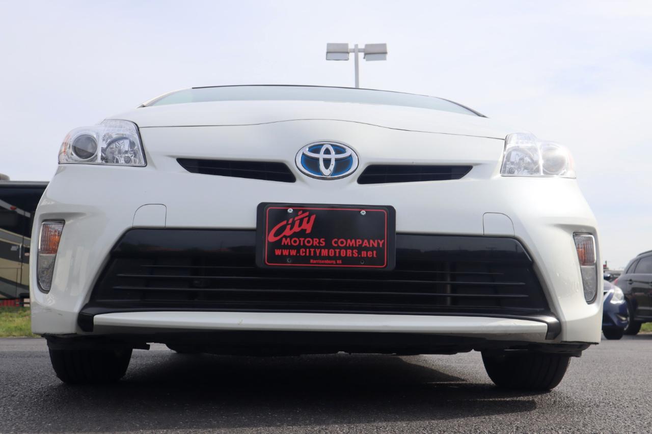 Toyota Prius 5dr HB Persona Series Special Edition (Natl) 2015