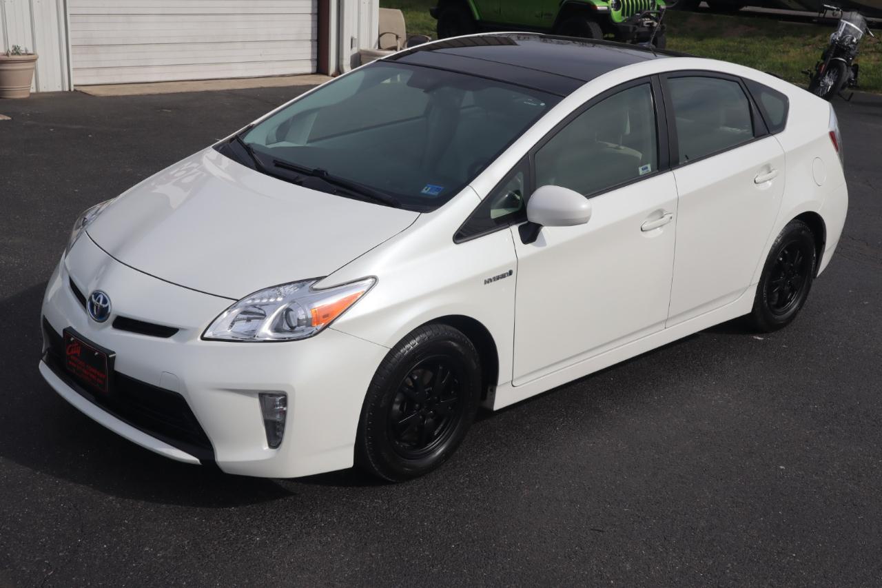 Toyota Prius 5dr HB Persona Series Special Edition (Natl) 2015