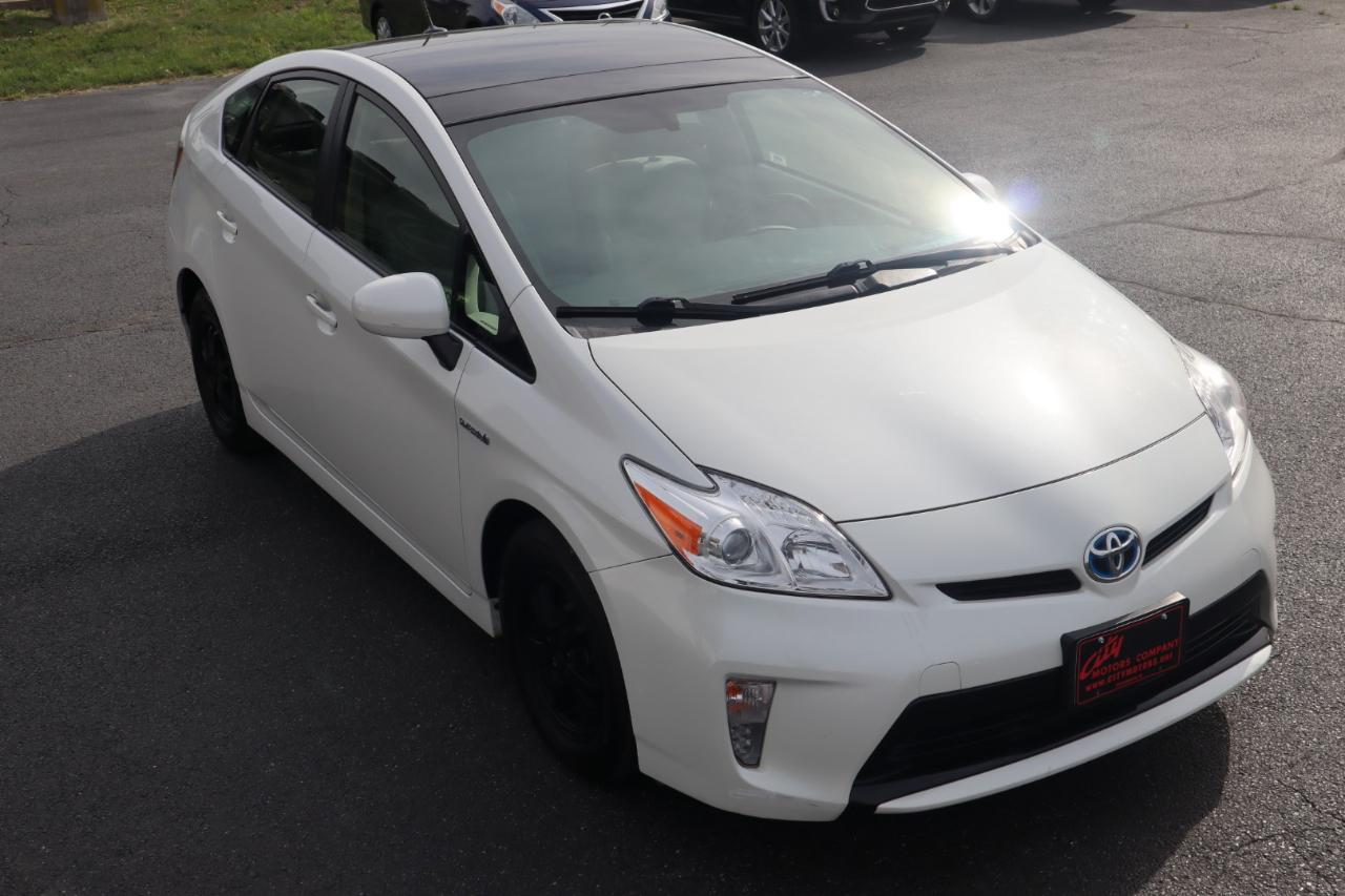 Toyota Prius 5dr HB Persona Series Special Edition (Natl) 2015