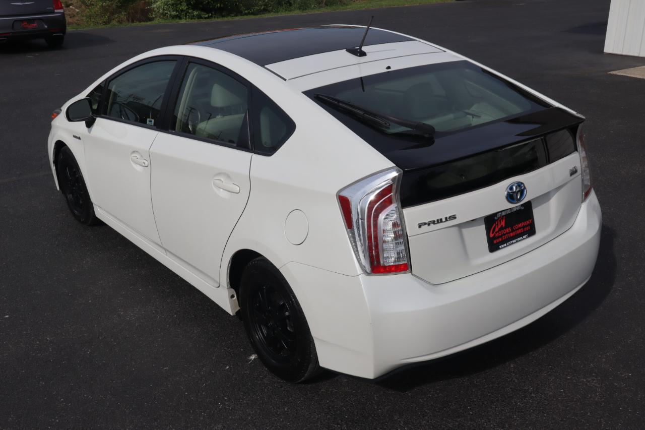 Toyota Prius 5dr HB Persona Series Special Edition (Natl) 2015
