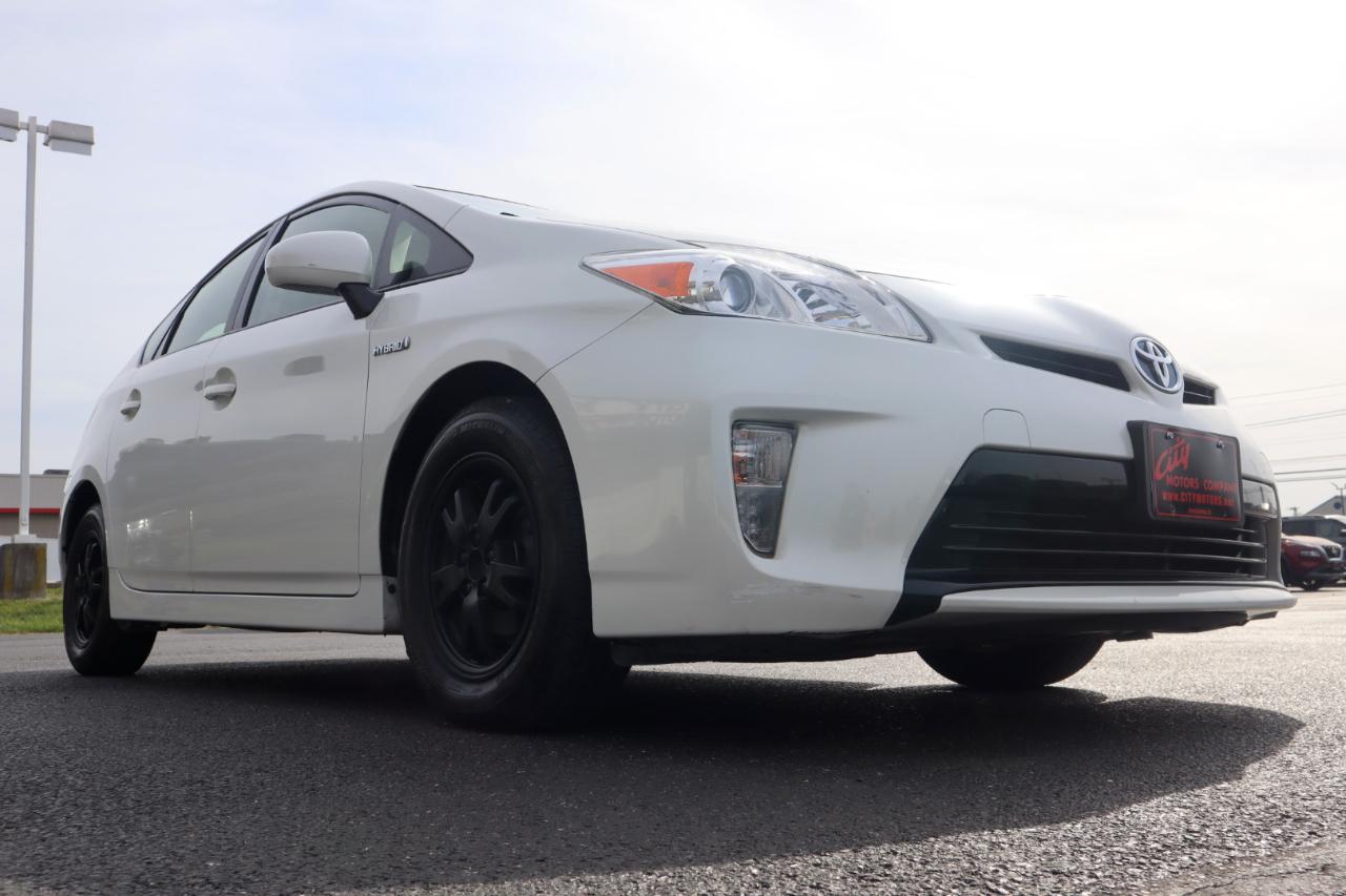 Toyota Prius 5dr HB Persona Series Special Edition (Natl) 2015