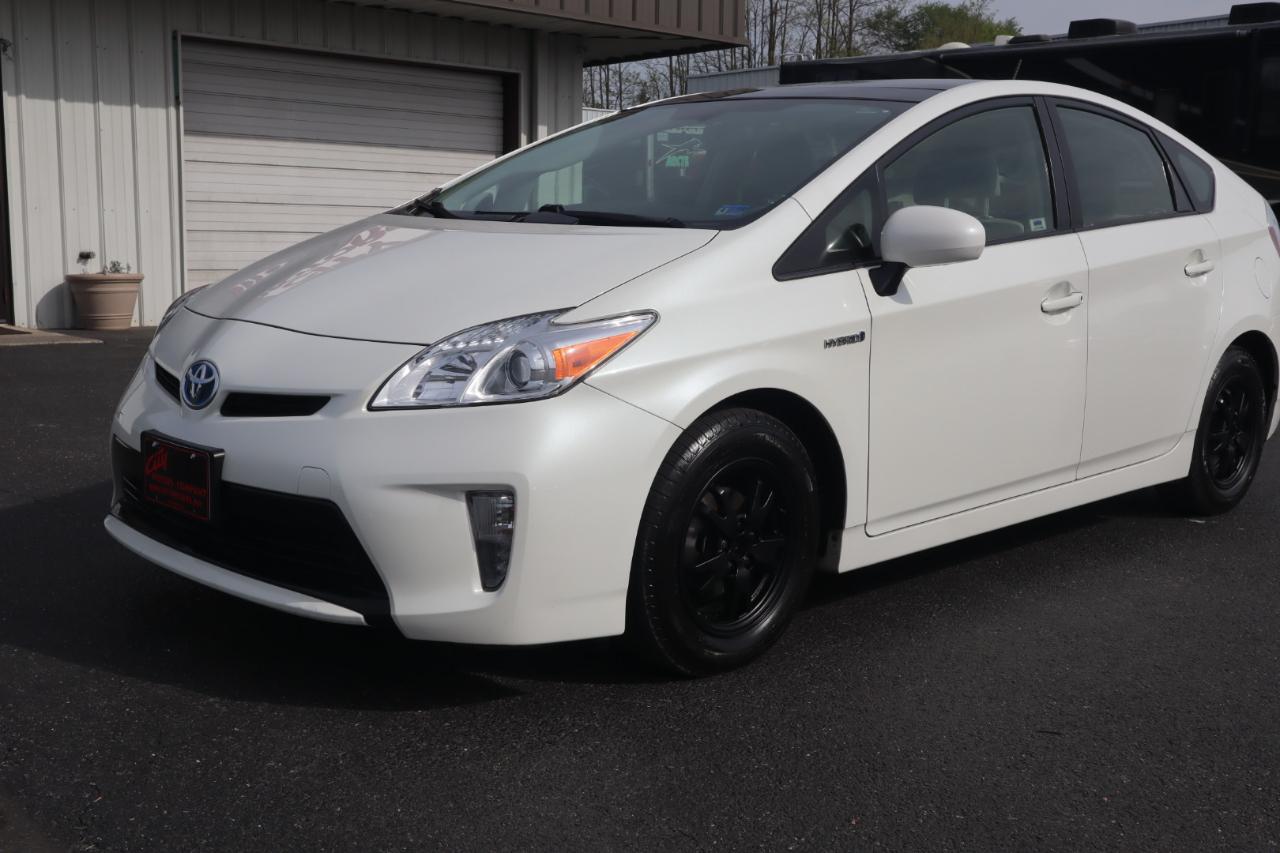 Toyota Prius 5dr HB Persona Series Special Edition (Natl) 2015