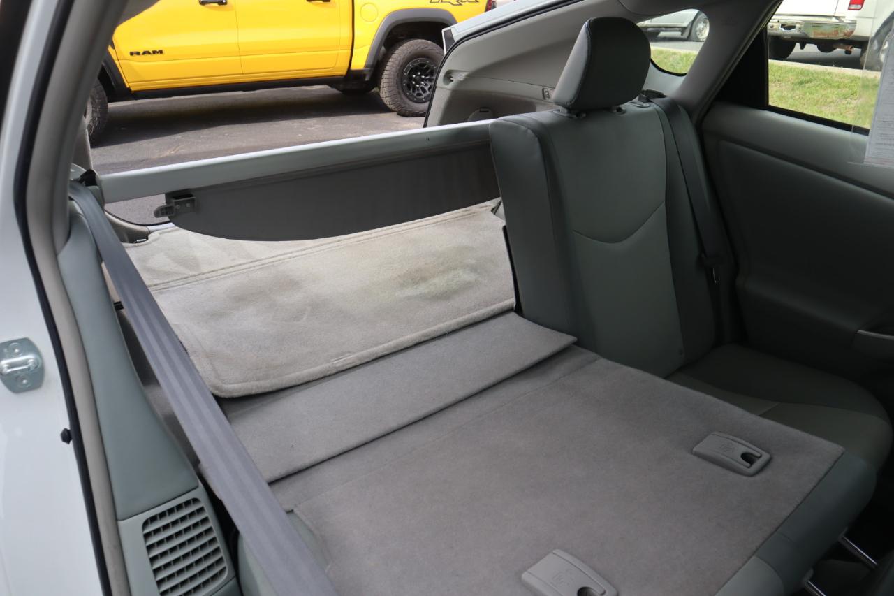 Toyota Prius 5dr HB Persona Series Special Edition (Natl) 2015