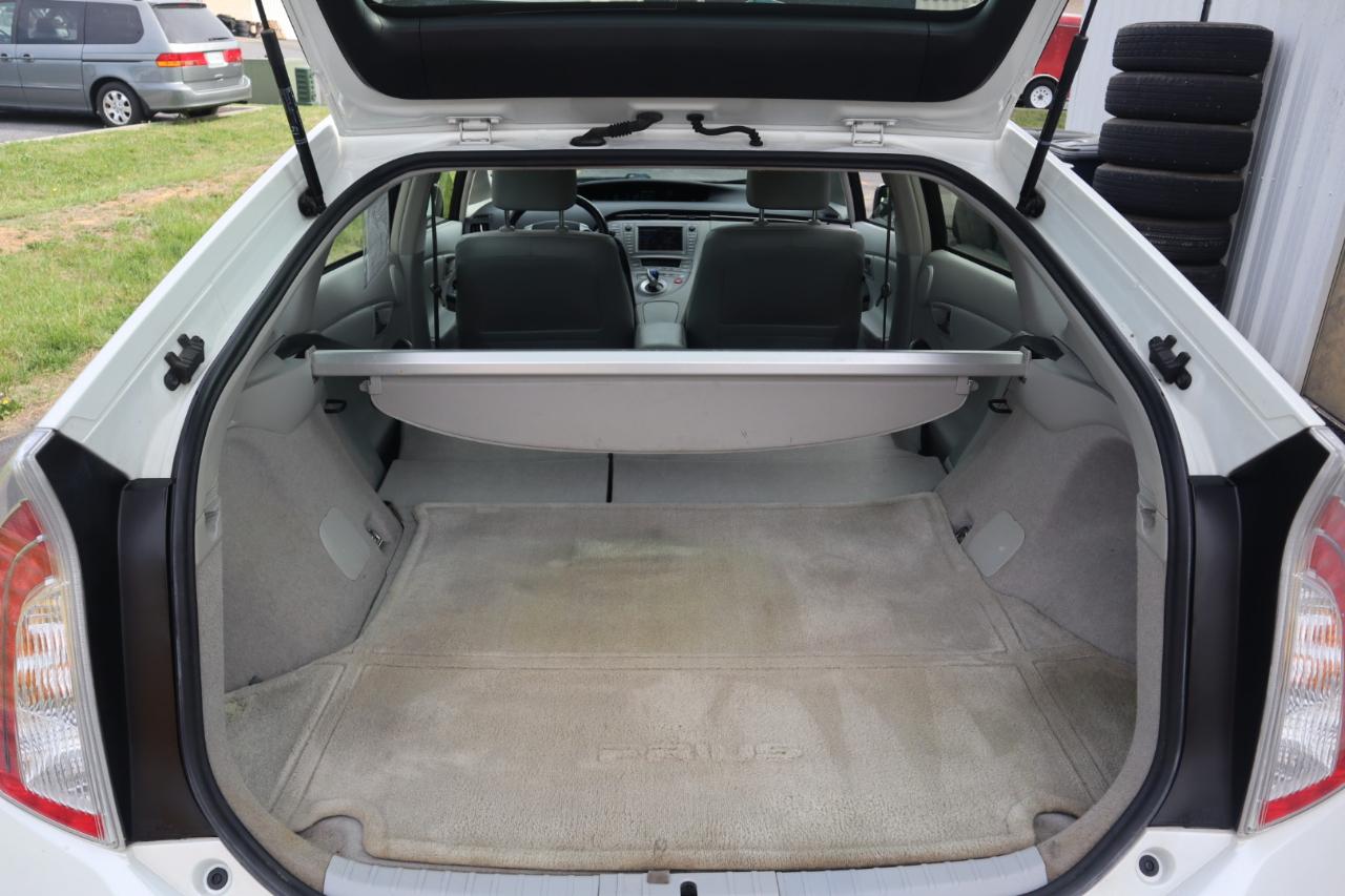 Toyota Prius 5dr HB Persona Series Special Edition (Natl) 2015