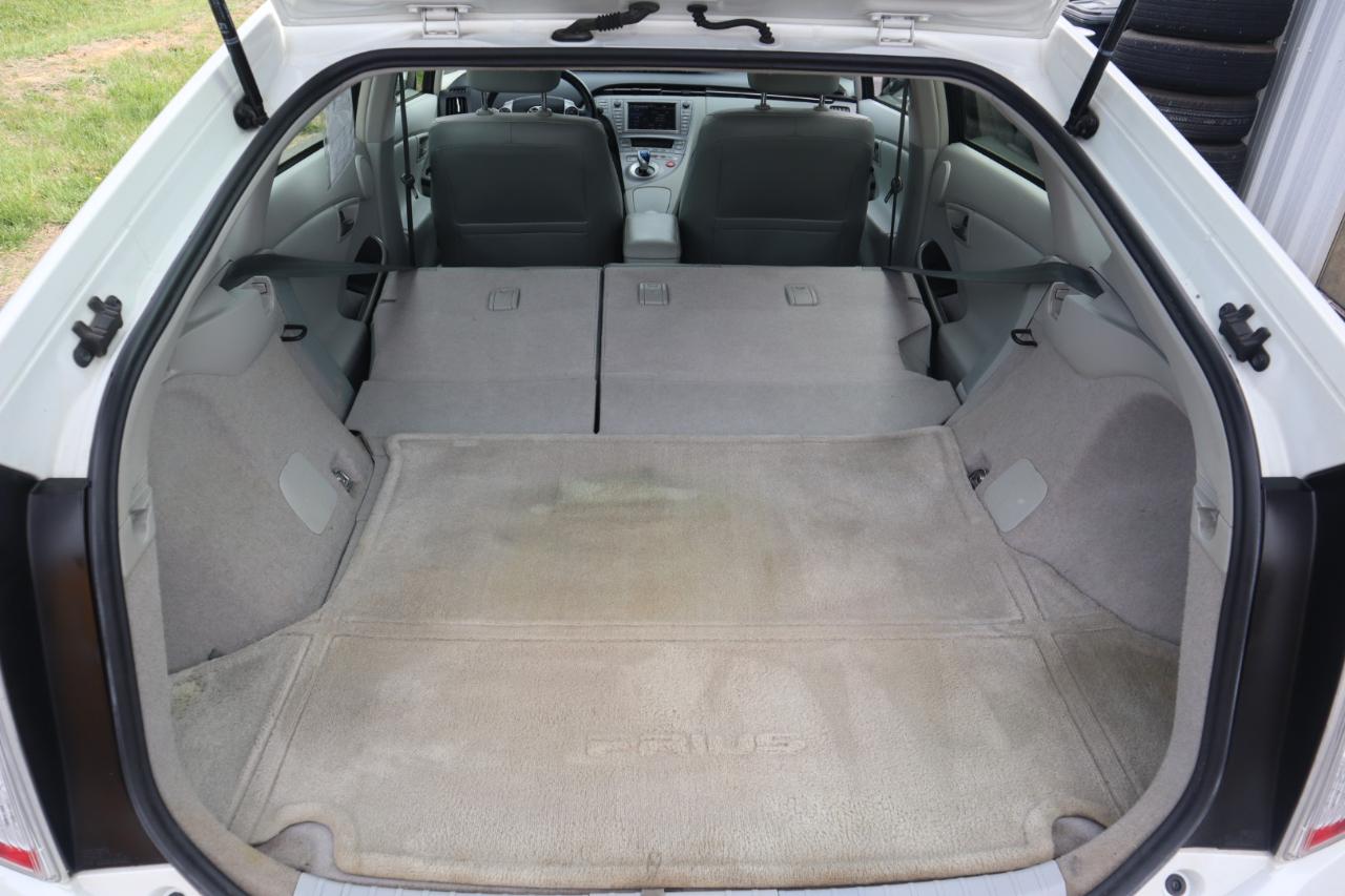 Toyota Prius 5dr HB Persona Series Special Edition (Natl) 2015