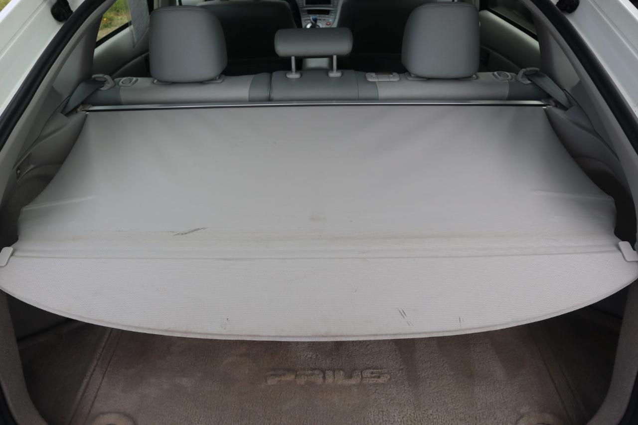 Toyota Prius 5dr HB Persona Series Special Edition (Natl) 2015