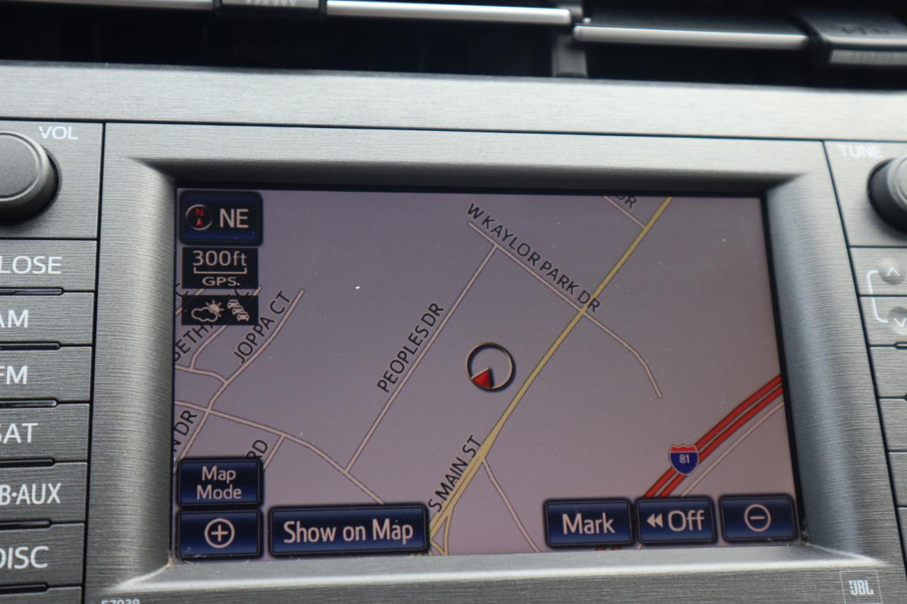 Toyota Prius 5dr HB Persona Series Special Edition (Natl) 2015