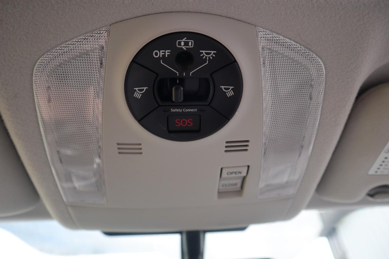 Toyota Prius 5dr HB Persona Series Special Edition (Natl) 2015