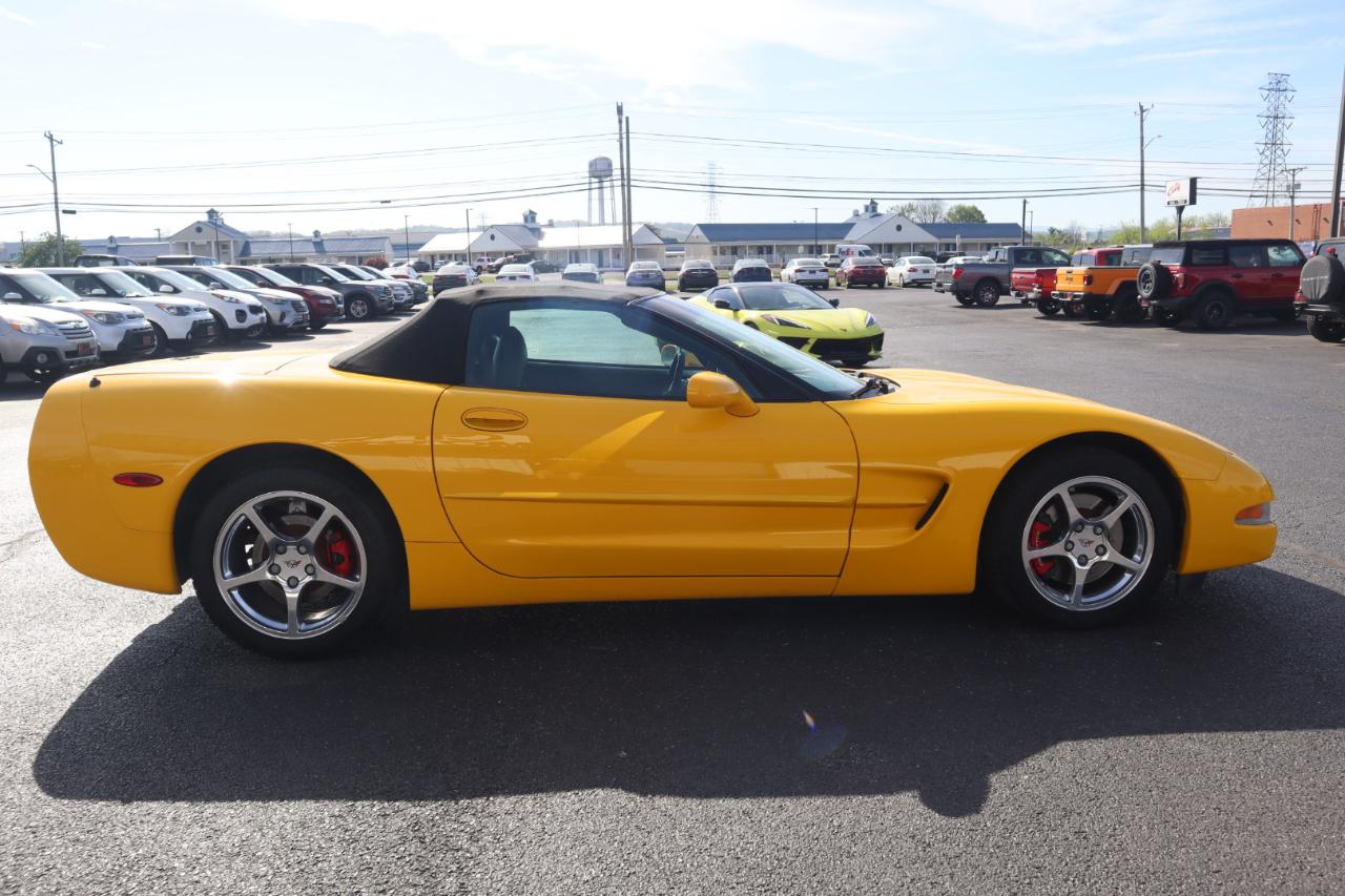 Chevrolet Corvette 2dr Convertible 2000