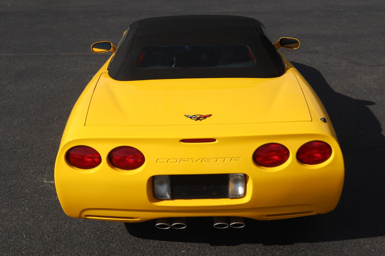 Chevrolet Corvette 2dr Convertible 2000