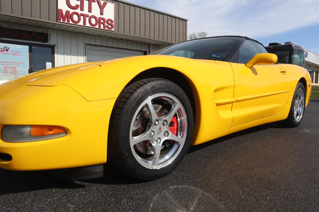 Chevrolet Corvette 2dr Convertible 2000