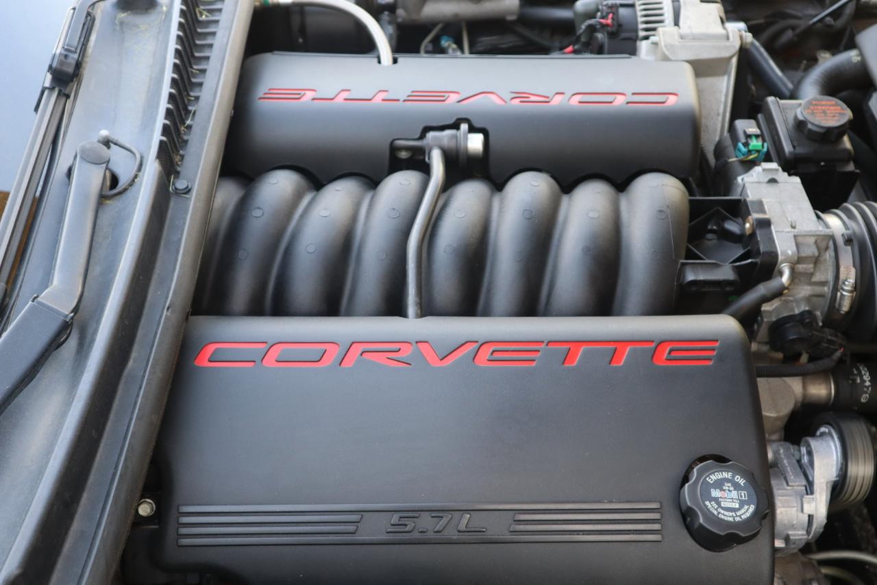Chevrolet Corvette 2dr Convertible 2000
