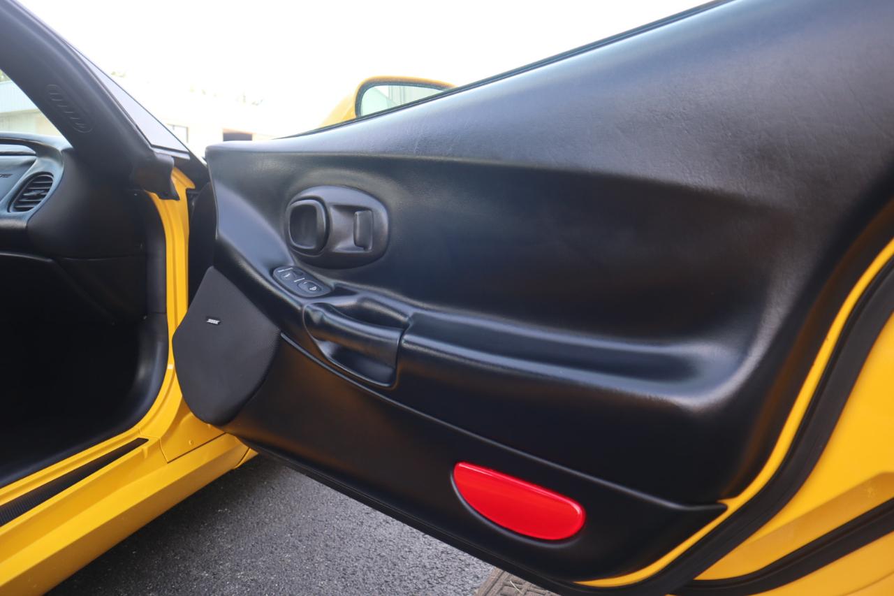 Chevrolet Corvette 2dr Convertible 2000