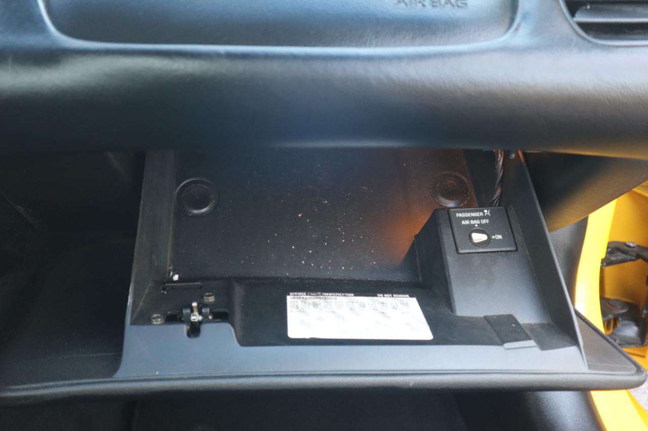 Chevrolet Corvette 2dr Convertible 2000