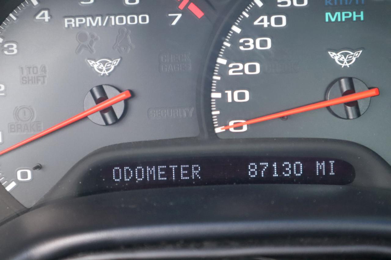 Chevrolet Corvette 2dr Convertible 2000