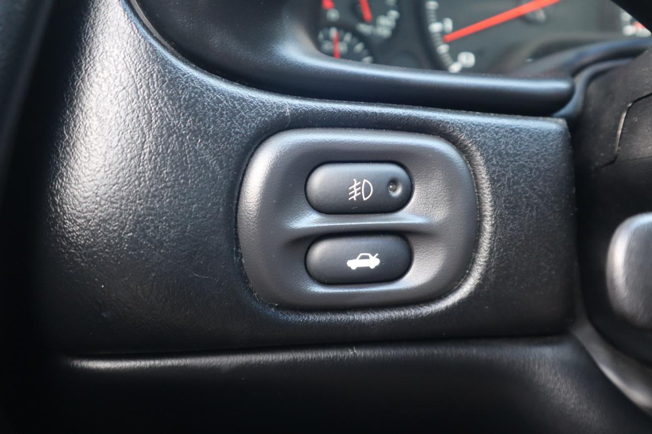 Chevrolet Corvette 2dr Convertible 2000