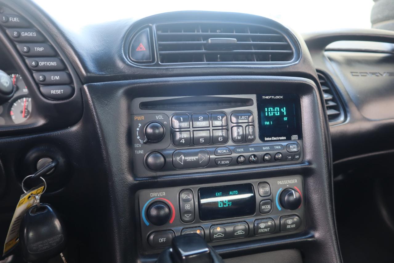 Chevrolet Corvette 2dr Convertible 2000