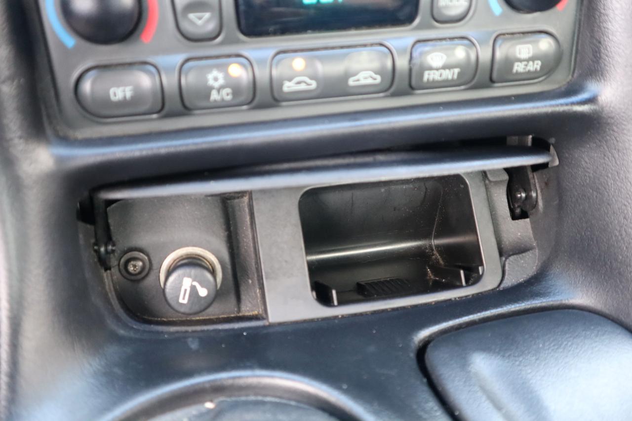 Chevrolet Corvette 2dr Convertible 2000