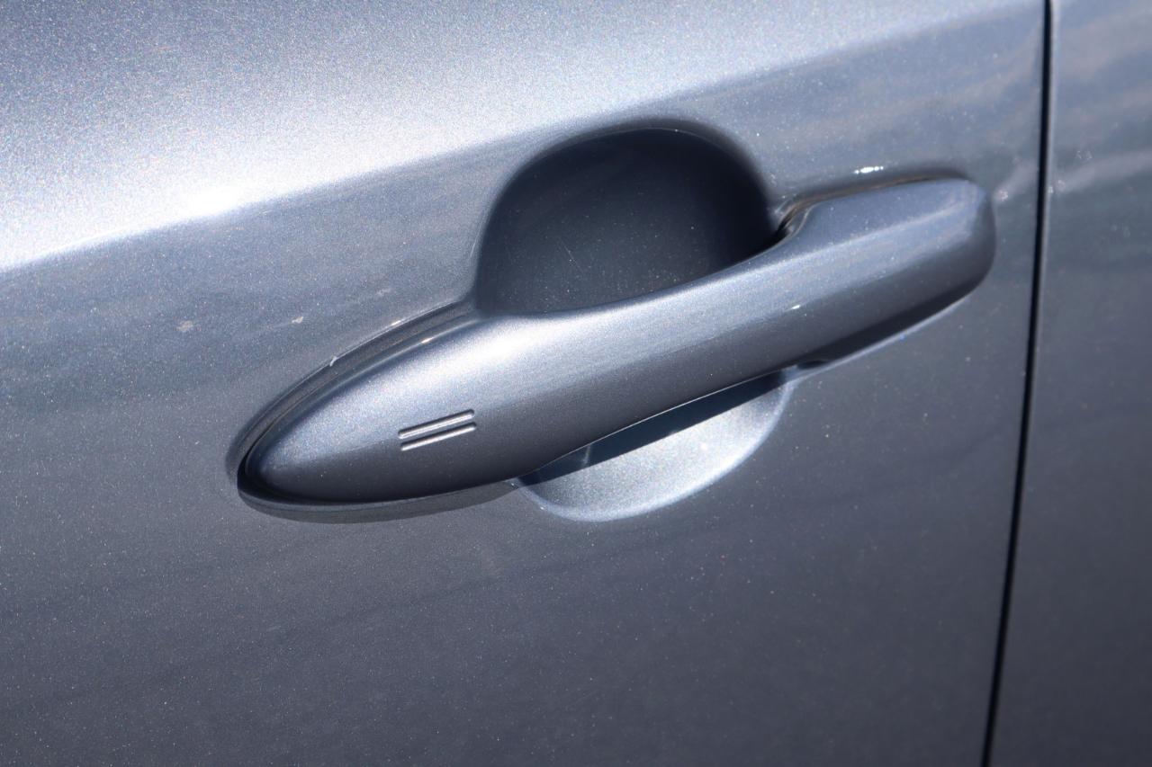 Toyota Corolla SE CVT (Natl) 2020