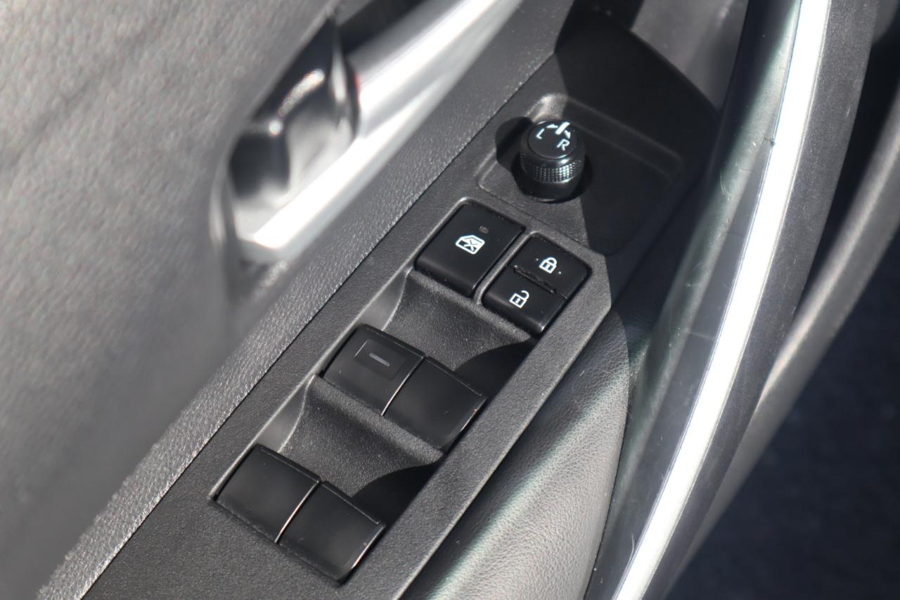 Toyota Corolla SE CVT (Natl) 2020