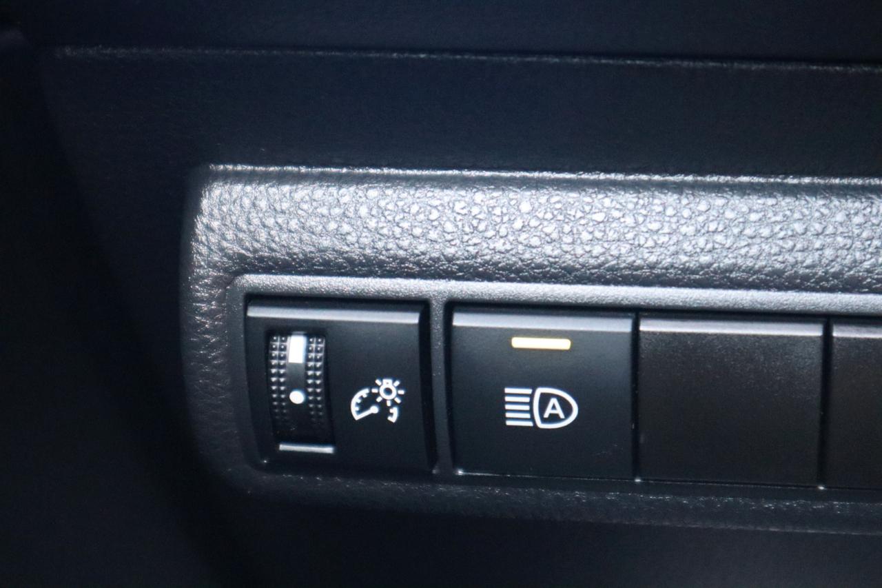 Toyota Corolla SE CVT (Natl) 2020