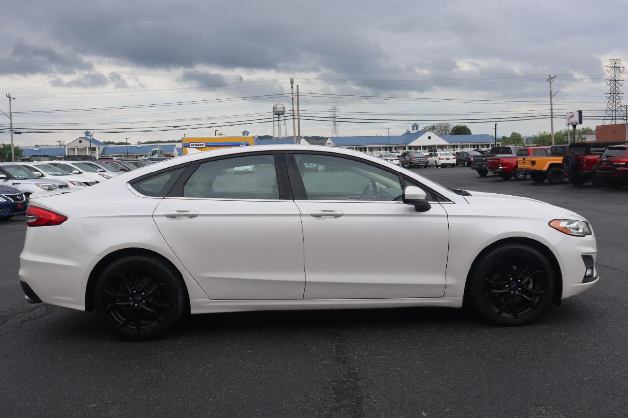 Ford Fusion SE FWD 2019