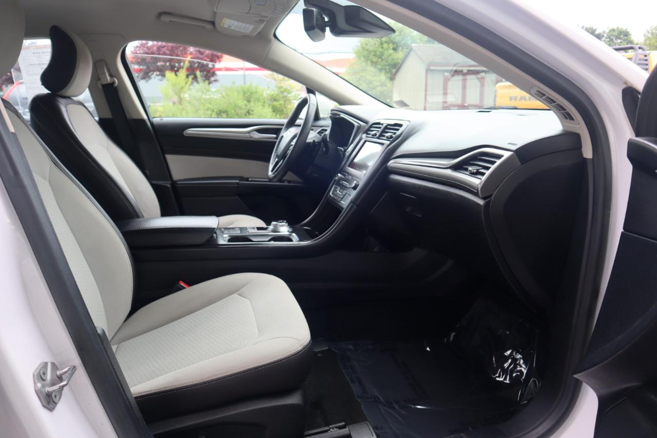 Ford Fusion SE FWD 2019