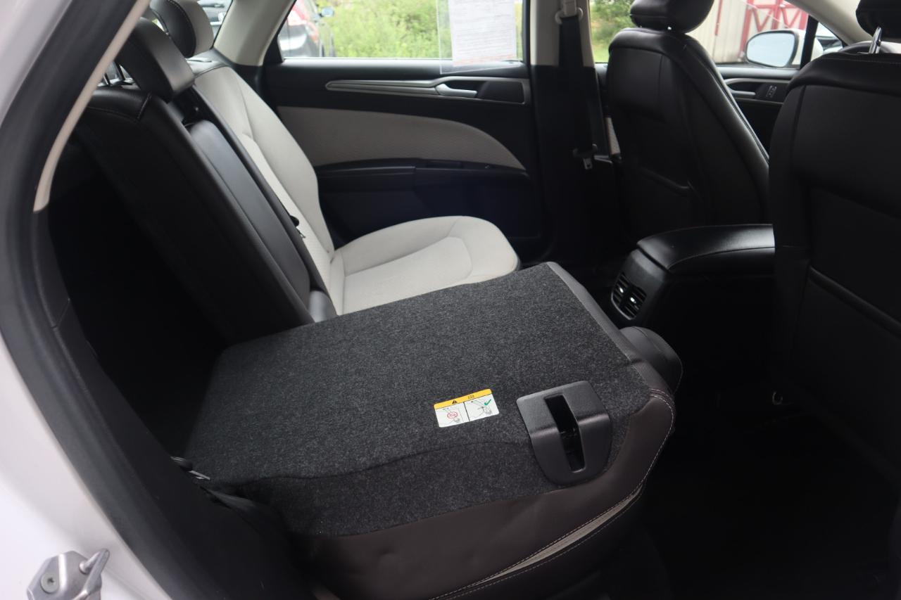 Ford Fusion SE FWD 2019