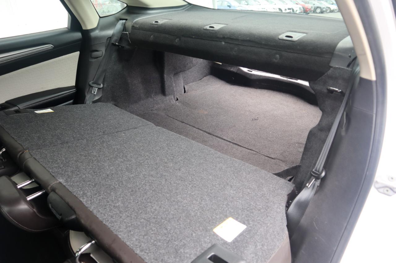 Ford Fusion SE FWD 2019