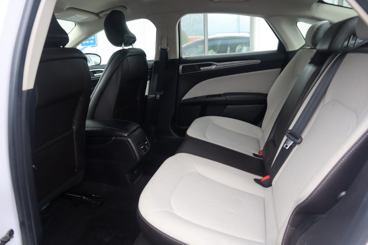 Ford Fusion SE FWD 2019