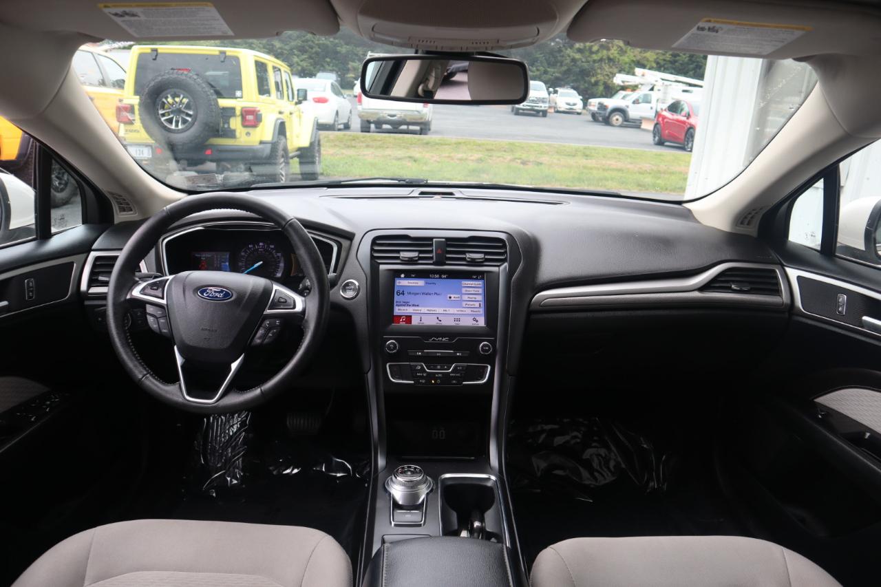 Ford Fusion SE FWD 2019