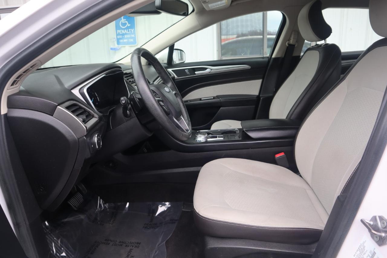 Ford Fusion SE FWD 2019