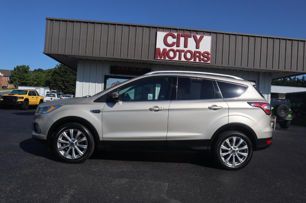 Ford Escape Titanium 4WD 2017