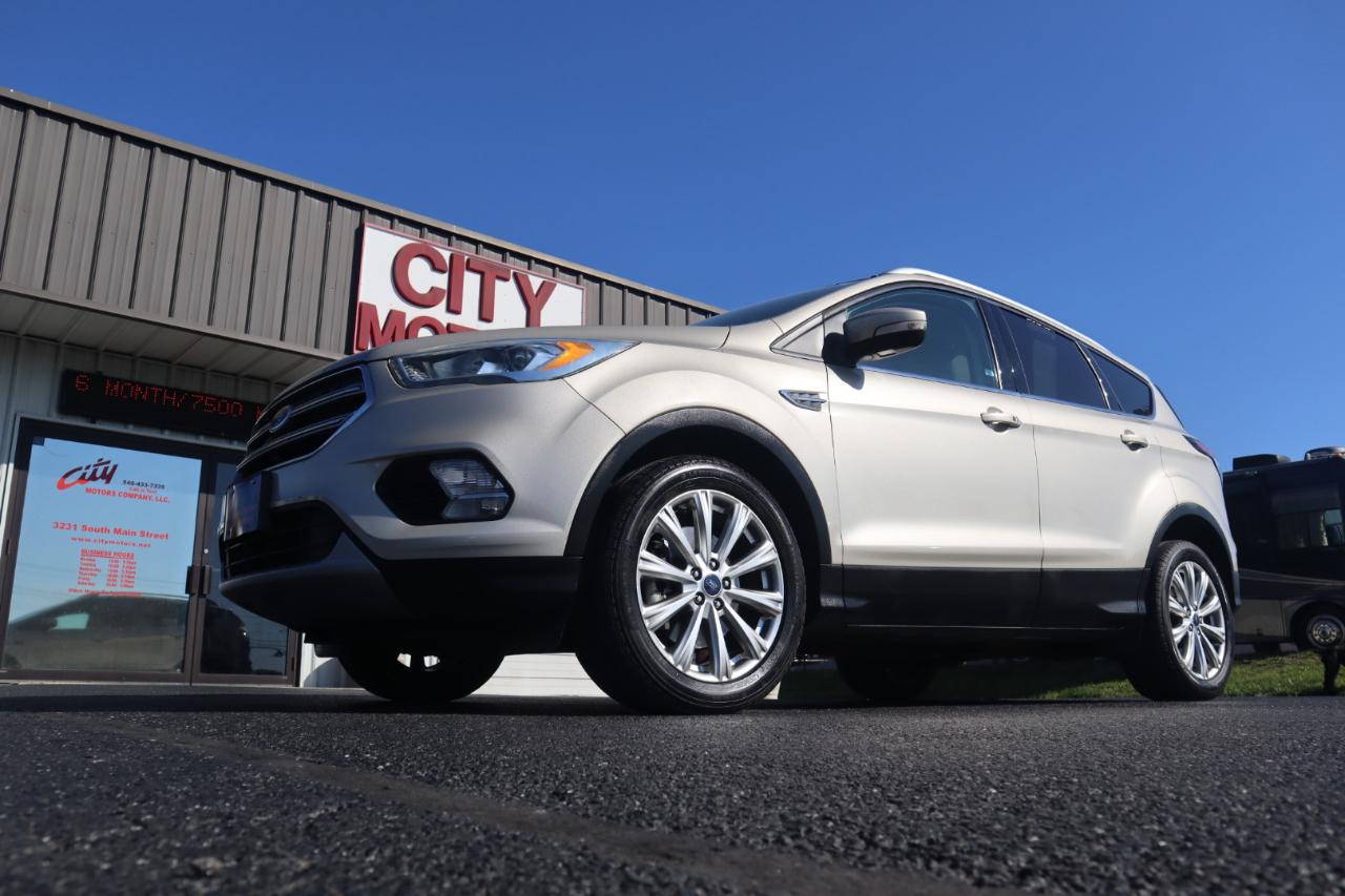Ford Escape Titanium 4WD 2017