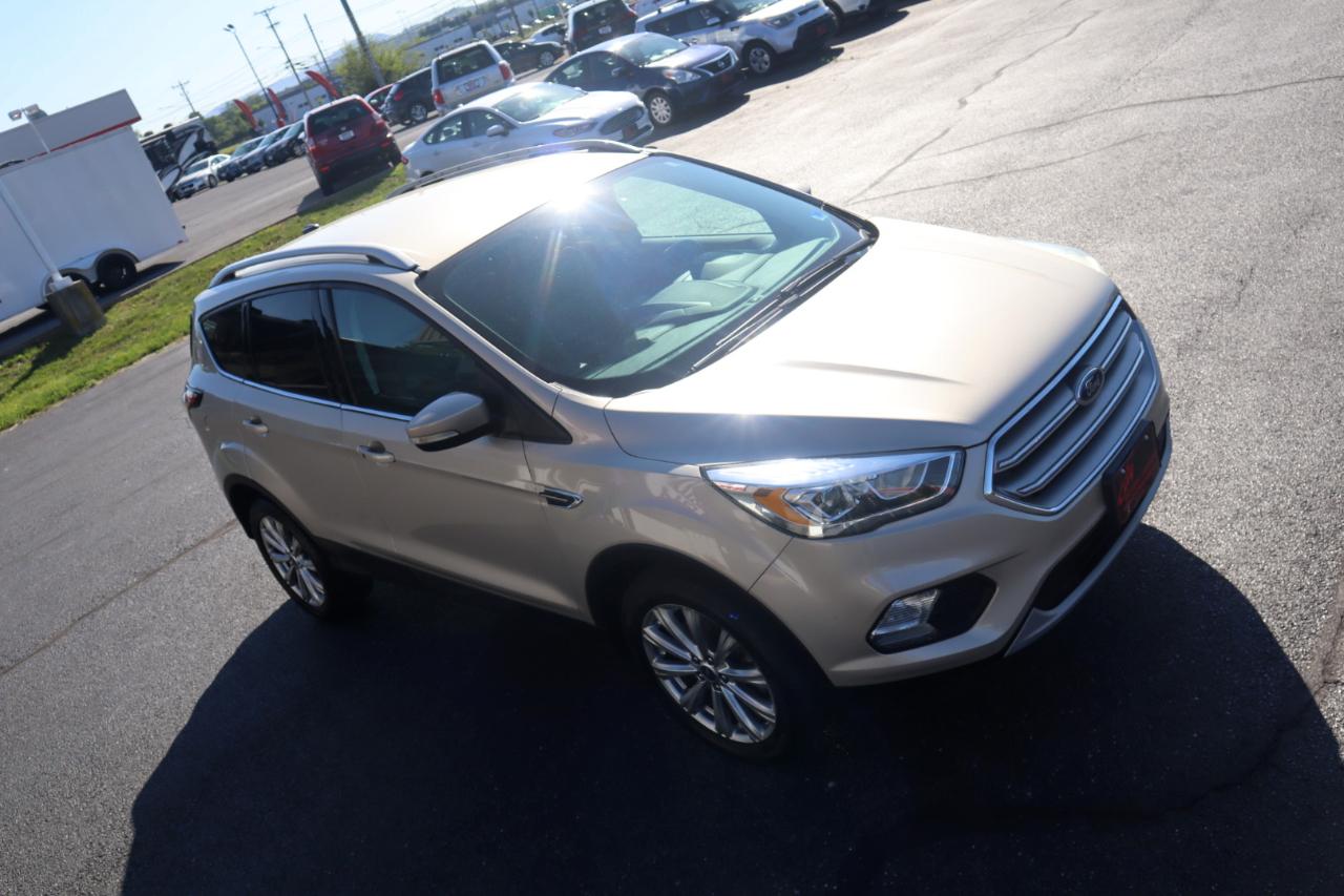 Ford Escape Titanium 4WD 2017