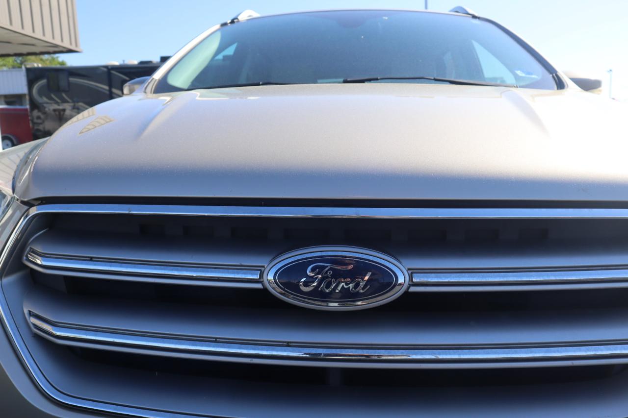 Ford Escape Titanium 4WD 2017