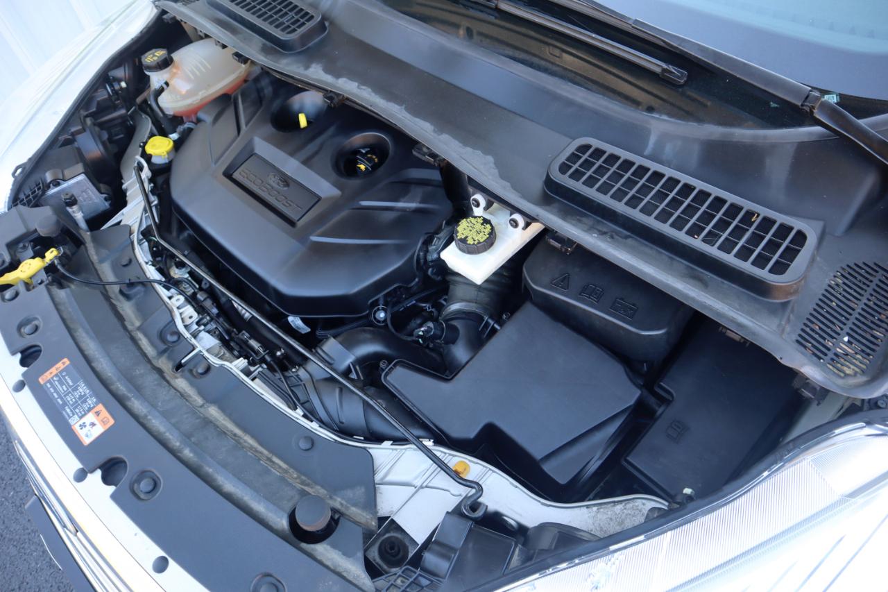 Ford Escape Titanium 4WD 2017