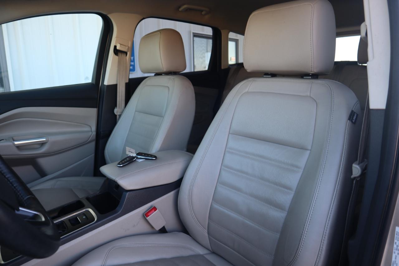 Ford Escape Titanium 4WD 2017