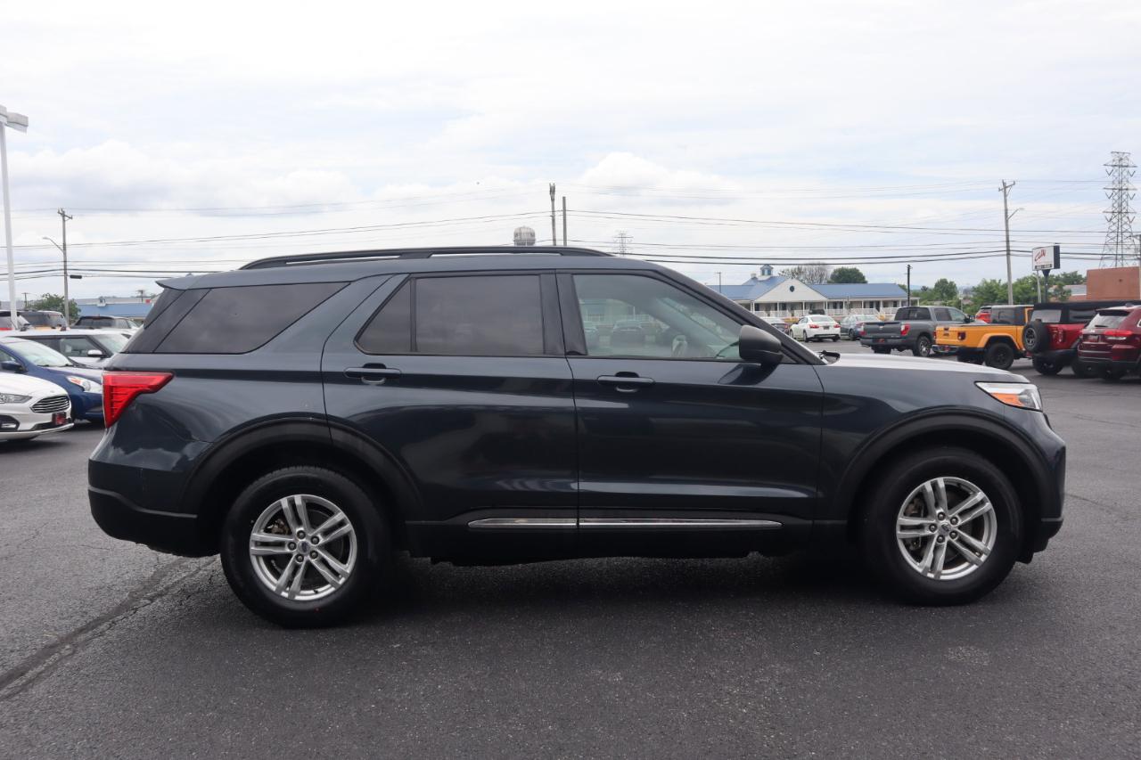 Ford Explorer XLT 4WD 2022