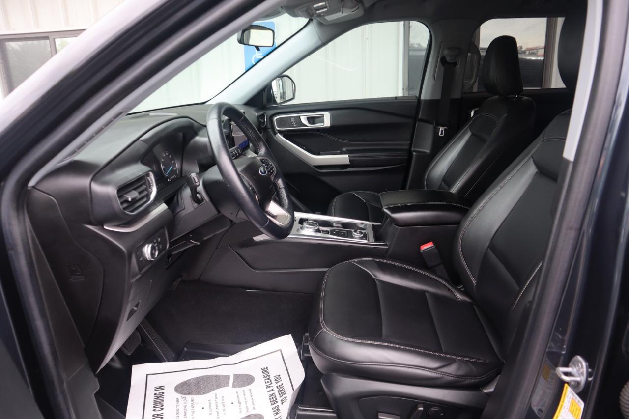 Ford Explorer XLT 4WD 2022