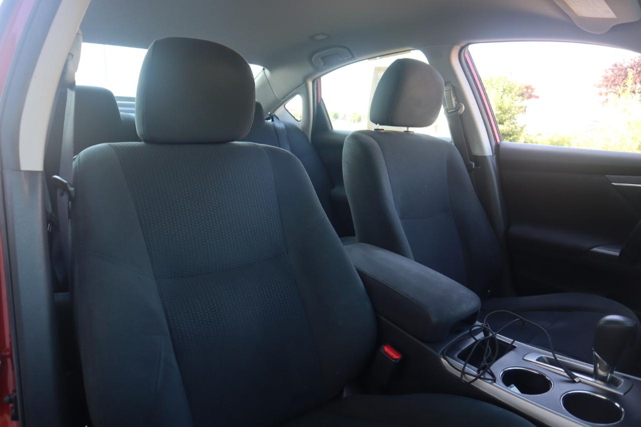 Nissan Altima 4dr Sdn I4 2.5 SV 2015