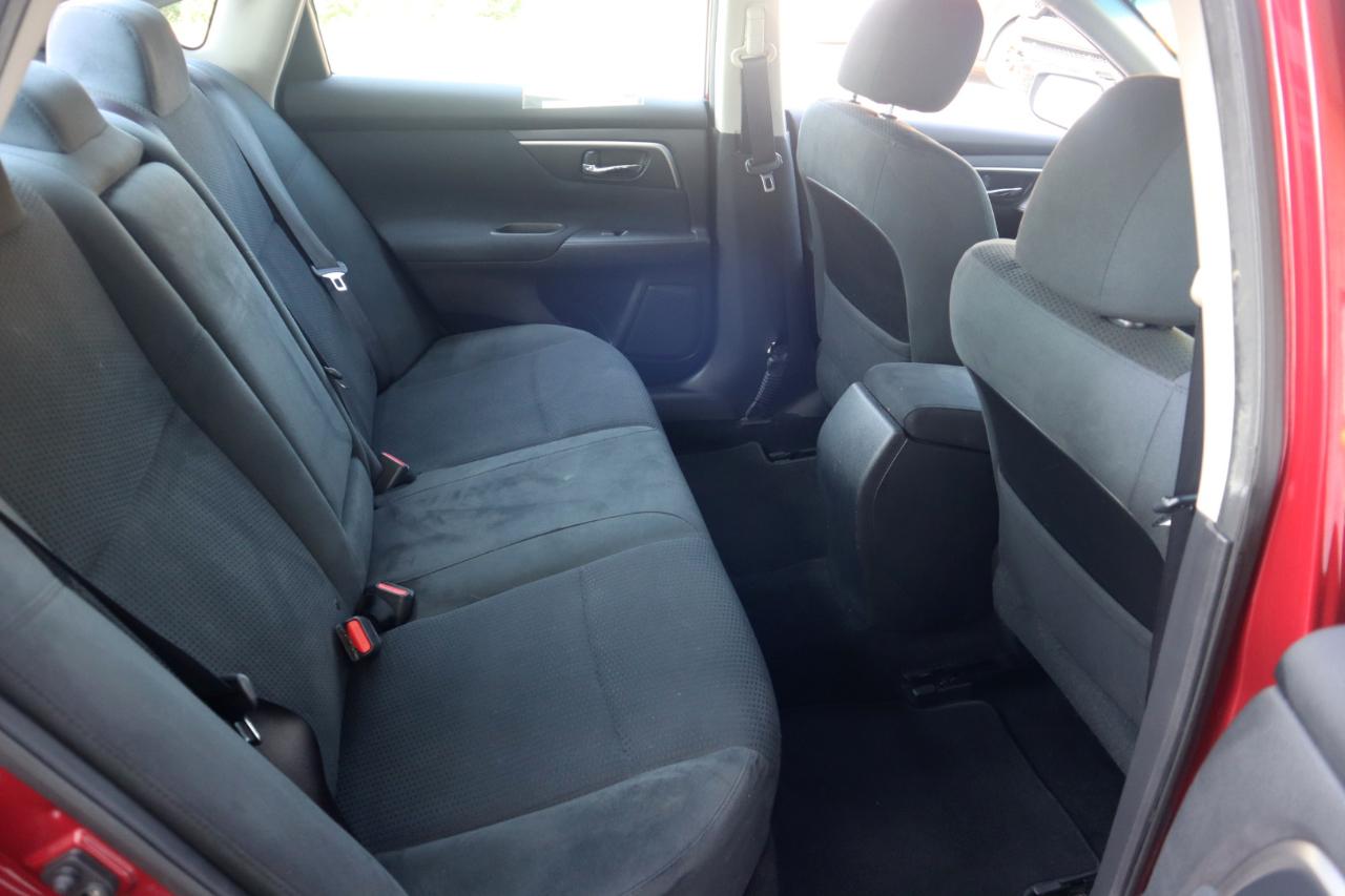 Nissan Altima 4dr Sdn I4 2.5 SV 2015