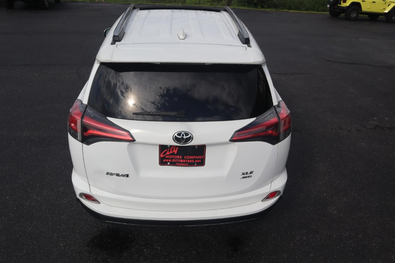 Toyota RAV4 XLE AWD (Natl) 2017