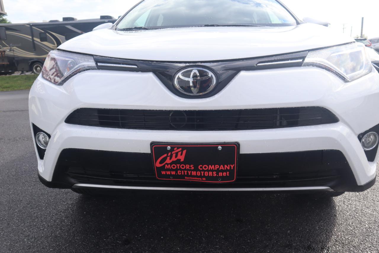 Toyota RAV4 XLE AWD (Natl) 2017